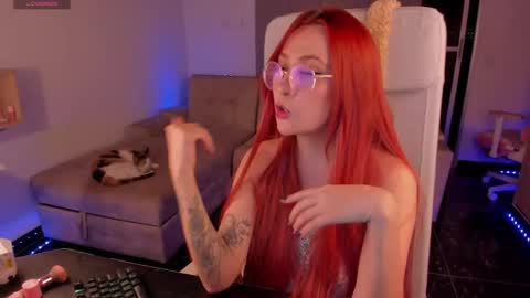 Monkey D Maddie online show from April 18, 12:03 am