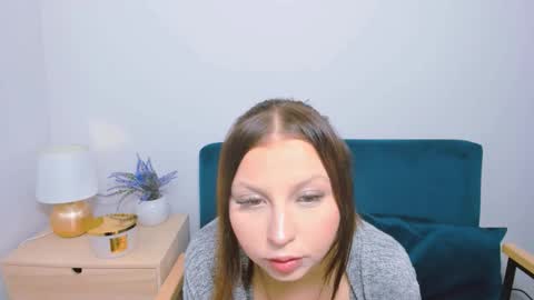 millycute online show from June 1, 3:58 pm