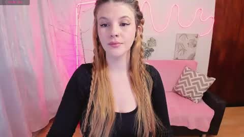 millysandlerr online show from July 9, 12:53 pm
