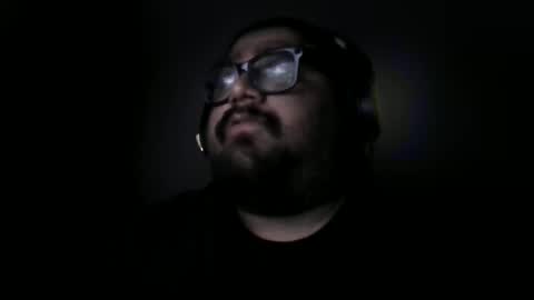 milo69966 online show from December 1, 7:46 am