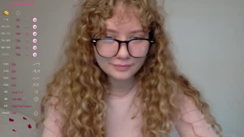 milounee online show from March 22, 6:17 am