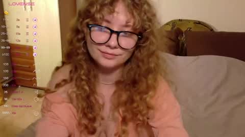 milounee online show from April 14, 4:57 pm