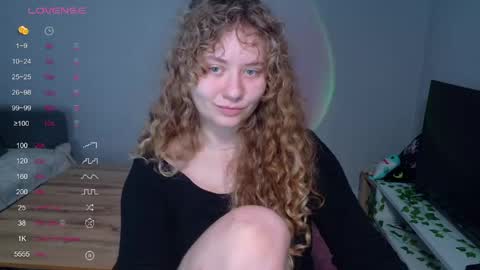 milounee online show from June 1, 10:39 am
