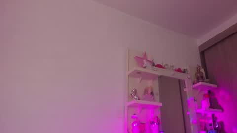 Snapshot of milu_cooper chatting on August 1, 6:45 am milu modelo independiente .onlyfans kmila model online show from August 1, 6:45 am