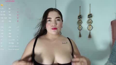 Snapshot of milu_gomez chatting on September 19, 7:47 pm Milu Gomez online show from September 19, 7:47 pm