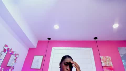 Snapshot of milu_rousse chatting on July 22, 2:36 am delicious chocolate online show from July 22, 2:36 am