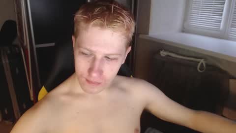 Snapshot of miluegin chatting on March 3, 2:37 pm Noah online show from March 3, 2:37 pm