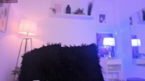 Miluu DH online show from January 7, 6:21 pm