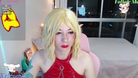 Snapshot of mily_milk_ chatting on December 25, 12:05 am mily_milk_ online show from December 25, 12:05 am