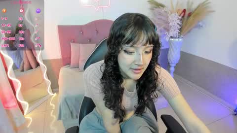 mily_tay online show from March 26, 11:27 am