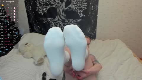 Snapshot of milymi_ chatting on December 13, 12:50 pm Milena and Jasper online show from December 13, 12:50 pm