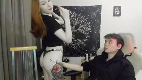 Snapshot of milymi_ chatting on January 12, 7:10 pm Milena and Jasper online show from January 12, 7:10 pm