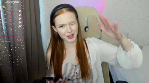 Snapshot of milymi_ chatting on January 26, 10:12 am Milena and Jasper online show from January 26, 10:12 am
