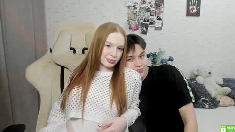 Snapshot of milymi_ chatting on February 27, 10:42 pm Milena and Jasper online show from February 27, 10:42 pm