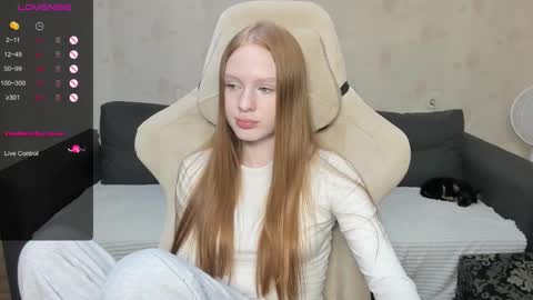 Snapshot of milymi_ chatting on September 24, 8:23 pm Milena and Jasper online show from September 24, 8:23 pm