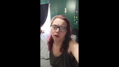 mimi142 online show from April 14, 2:01 pm