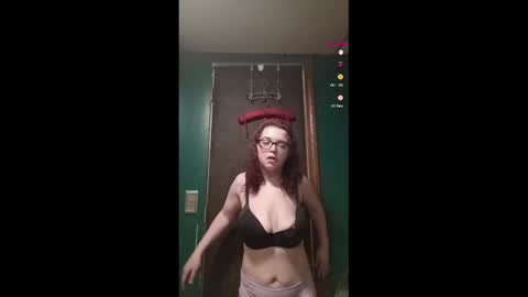 mimi142 online show from April 18, 4:55 pm