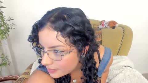 Snapshot of mimi_sa chatting on October 20, 3:40 am Mimii  online show from October 20, 3:40 am