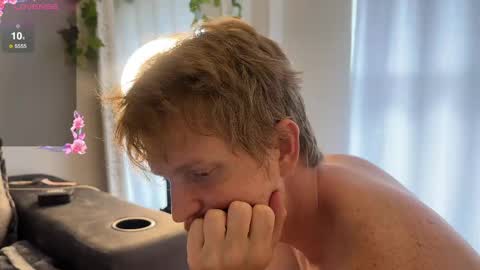 Mimi online show from March 11, 6:52 pm