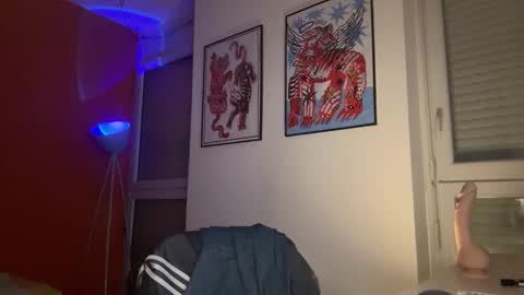 mimiro12 online show from January 10, 5:04 pm