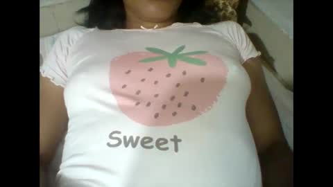 Snapshot of mimisexy295320 chatting on January 25, 10:19 am mimisexy295320 online show from January 25, 10:19 am