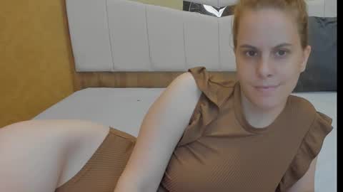 Snapshot of mimixo99 chatting on September 17, 8:32 pm mimixo99 online show from September 17, 8:32 pm