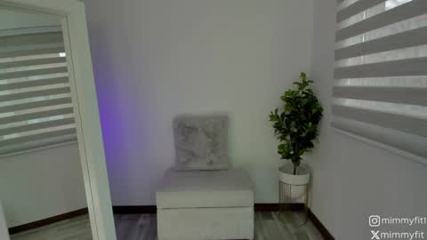 mimmyfit1 online show from December 11, 10:27 pm