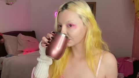 mimsymarlo online show from December 26, 12:25 am