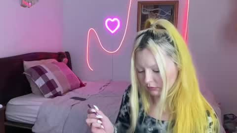 mimsymarlo online show from December 28, 10:44 pm