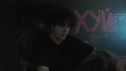 Snapshot of min1pekka chatting on November 5, 9:48 pm Max online show from November 5, 9:48 pm