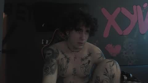 Snapshot of min1pekka chatting on November 7, 3:34 pm Max online show from November 7, 3:34 pm