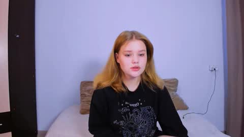 hi Im Mina  online show from October 12, 1:59 am