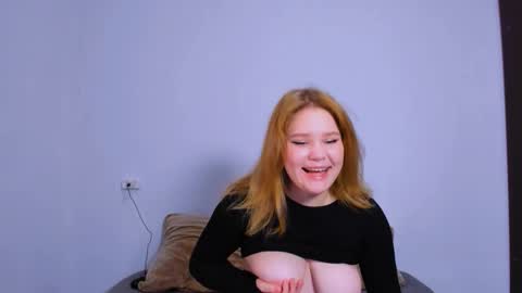 hi Im Mina  online show from October 12, 10:53 pm