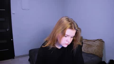 hi Im Mina  online show from November 7, 1:27 am