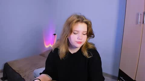 hi Im Mina  online show from November 8, 1:50 am