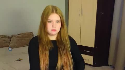 Snapshot of mina27372 chatting on February 5, 2:16 am hi Im Mina online show from February 5, 2:16 am