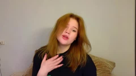 Snapshot of mina27372 chatting on February 9, 9:57 am hi Im Mina online show from February 9, 9:57 am