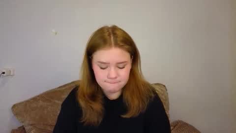 Snapshot of mina27372 chatting on February 16, 4:19 am hi Im Mina online show from February 16, 4:19 am