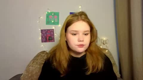 Snapshot of mina27372 chatting on March 4, 6:41 am hi Im Mina online show from March 4, 6:41 am