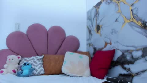 Snapshot of minari_ chatting on February 4, 3:40 pm minari_ online show from February 4, 3:40 pm