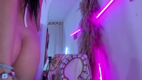 Snapshot of minari_ chatting on February 21, 11:17 pm minari_ online show from February 21, 11:17 pm