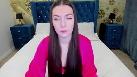 minchelskatrina online show from February 13, 9:05 am