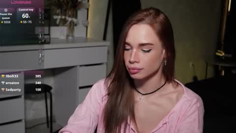 Snapshot of mindlure chatting on February 18, 3:46 am Emily online show from February 18, 3:46 am