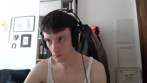 Snapshot of mindly chatting on October 27, 10:41 am Mindly online show from October 27, 10:41 am