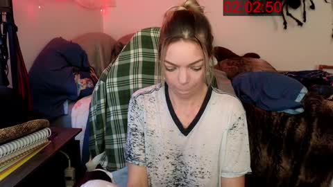 Snapshot of mindymars chatting on December 6, 6:39 pm Mindy Mars online show from December 6, 6:39 pm
