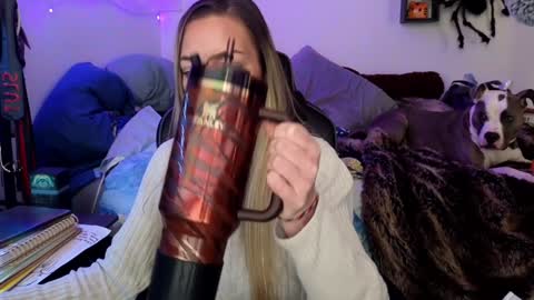 Snapshot of mindymars chatting on January 9, 5:11 pm Mindy Mars online show from January 9, 5:11 pm