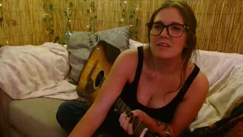 Mindy online show from October 25, 5:37 am