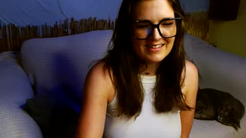 Mindy online show from April 7, 8:15 am