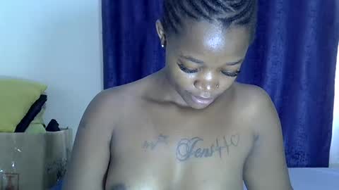 Snapshot of mini_charm chatting on June 24, 8:02 am VERONICA MUTAMBI online show from June 24, 8:02 am
