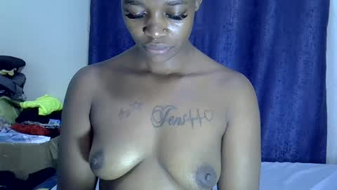 Snapshot of mini_charm chatting on July 14, 12:13 am VERONICA MUTAMBI online show from July 14, 12:13 am